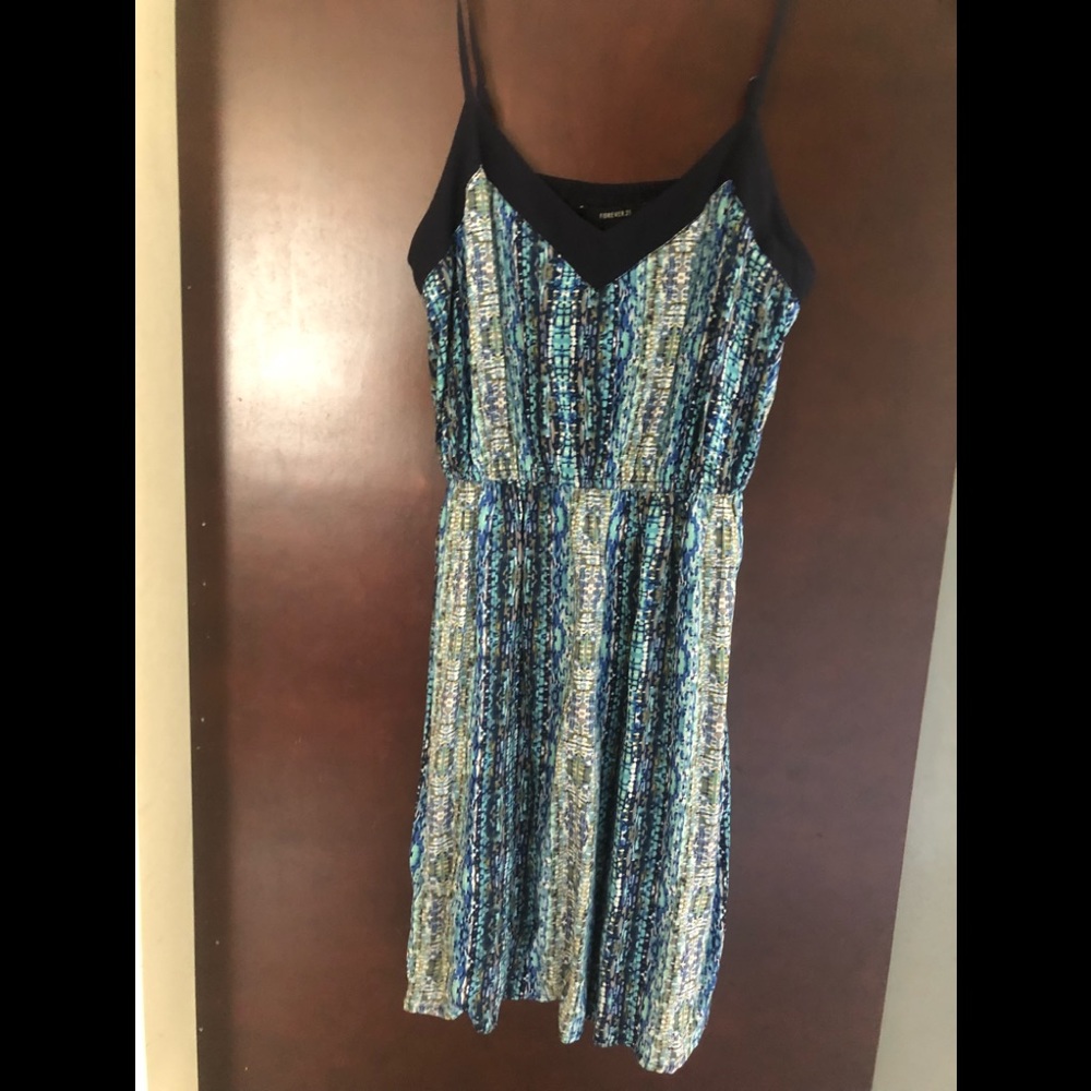 ✨👗 EUC flowy Forever 21 dress 👗 ✨